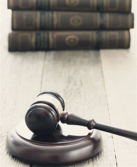 Navigating the Legal Landscape: A Comprehensive Guide to Law Courses in Singapore