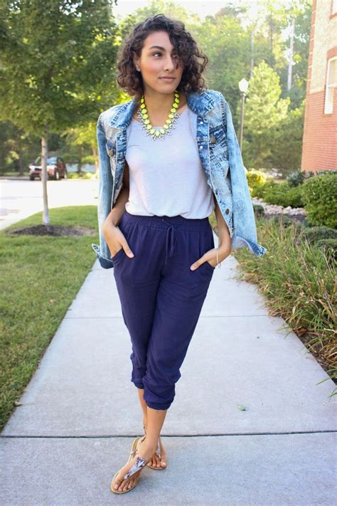 Navy Blue Summer Capris: A Wardrobe Essential