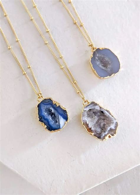 Necklace Stones: A Guide to Enhance Your Style and Well-being