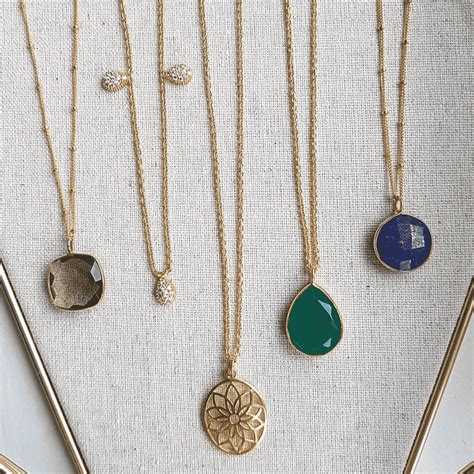 Necklaces with Stones: A Timeless Accessory with Surprising Benefits