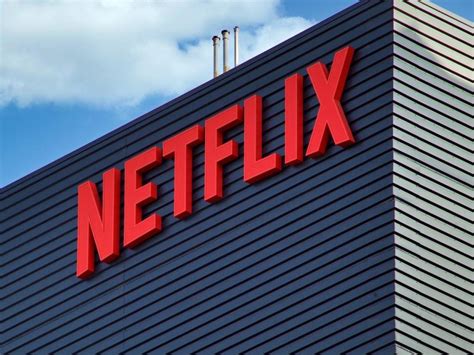 Netflix Stock News: Q3 Earnings Reveal Mixed Results, Uncertain Future