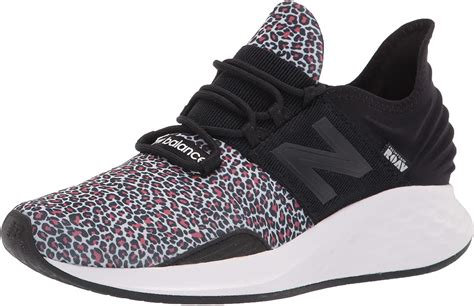 New Balance Women's Fresh Foam Roav v1 Sneaker