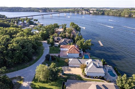 News Lake of the Ozarks: Four-fold Rise in Real Estate Prices in 10 Years