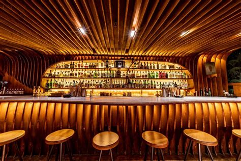 Nice Bars in Singapore: A Guide to the 5 Best Spots