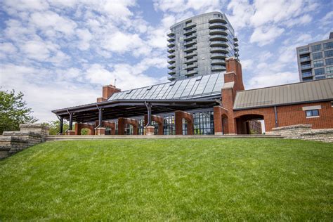 North Bank Park Pavilion: A Destination for Recreation and Relaxation in Chicago