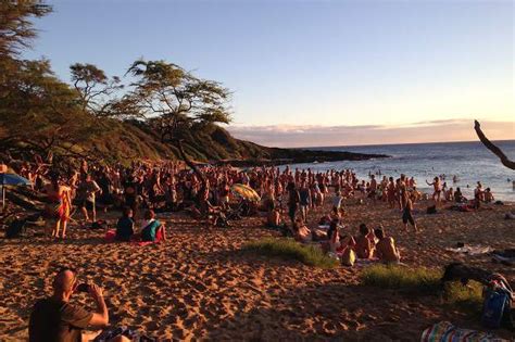 Nudismo em Família: Um Guia Completo para Praticar o Lazer de Forma Segura e Saudável