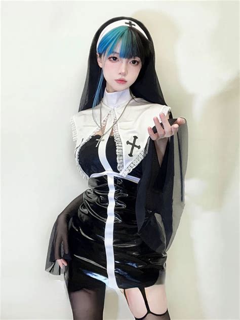 Nun Cosplay: A Divine Transformation