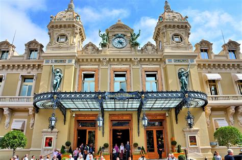 O Monte Carlo Hotel e Casino: Um Destino Luxuoso para Negócios e Lazer