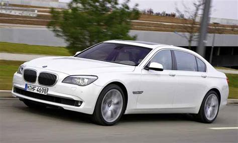 O Poder da Excelência: Desempenho do BMW 760 Li