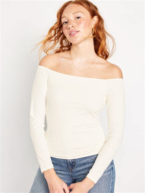 Off the shoulder: