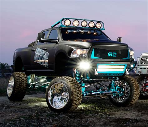 Off-Road Monster Trucks: