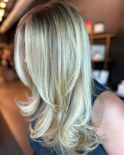 Ombre Blonde Perfection: A Detailed Guide to 60 Dimensional Techniques