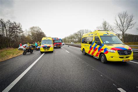 Ongelukken op de A12: Een overzicht van de oorzaken, gevolgen en preventiemaatregelen