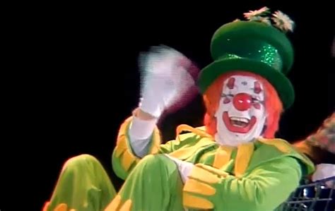 Oopsy the Clown: The Accidental Master of Mishaps and Smiles