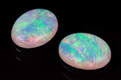 Opal vs Opalite: A Comprehensive Guide to Distinguishing the Lookalikes