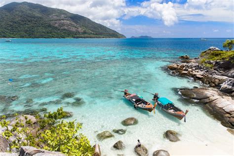 Option 1: Buri Tarutao Ferry