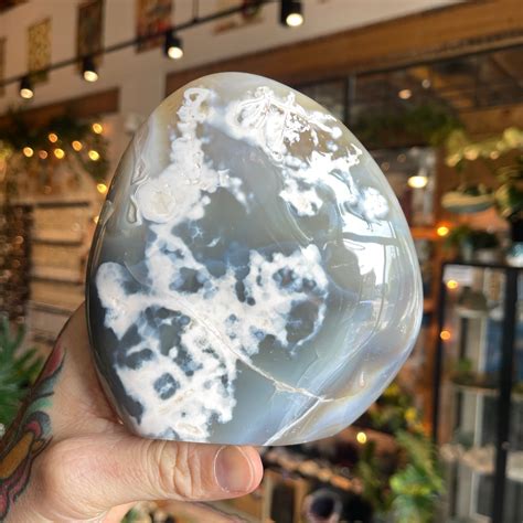 Orca Agate: The Stone That Embodies Strength and Resilience