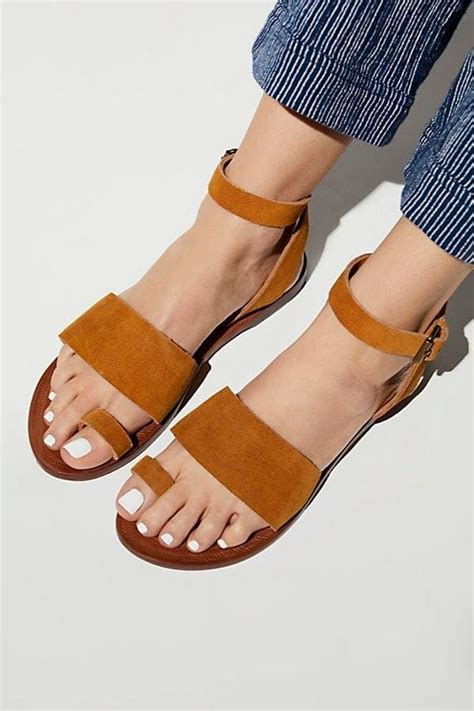 Order Sandals Online in London UK: Affordable Options