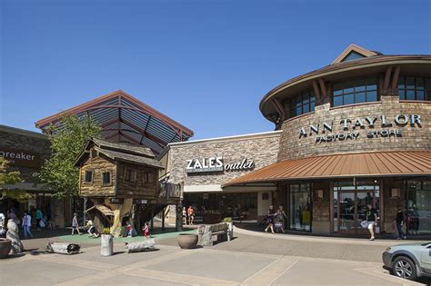 Oregon Woodburn Outlets: The Ultimate Shopping Destination