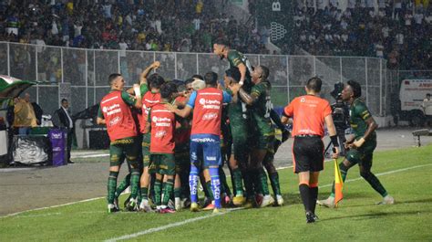 Orense Sporting Club x LDU Quito: Uma Rivalidade Acesa no Futebol Equatoriano