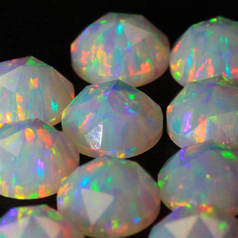 Origin and Composition of Faceted Opals