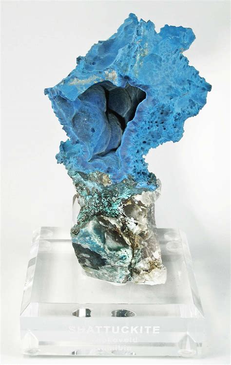 Origins and Formation of Shattuckite Geodes