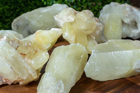 Origins and Formation of Sulfur Quartz