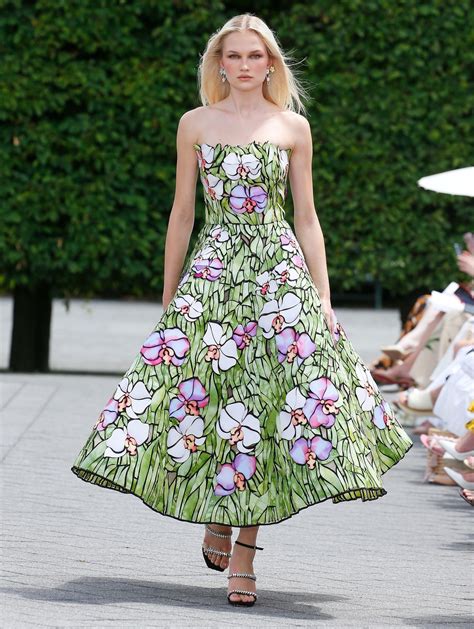 Oscar de la Renta's Ravishing Runway Looks