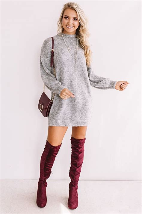 Oversize Sweater Dresses: A Cozy Statement for Every Occasion