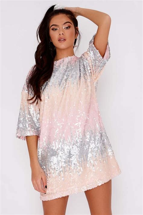 Oversized Sequin T-Shirt Dresses: The Epitome of Glamour and Comfort