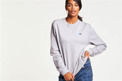 Oversized Sweatshirts for Women: A Guide to Comfort, Style, and Versatility