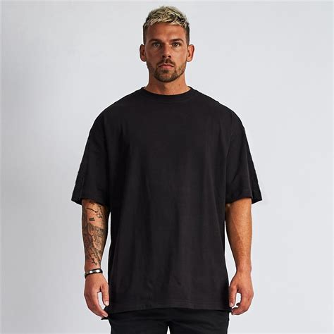 Oversized T-Shirts: The Ultimate Comfort for Gym Enthusiasts