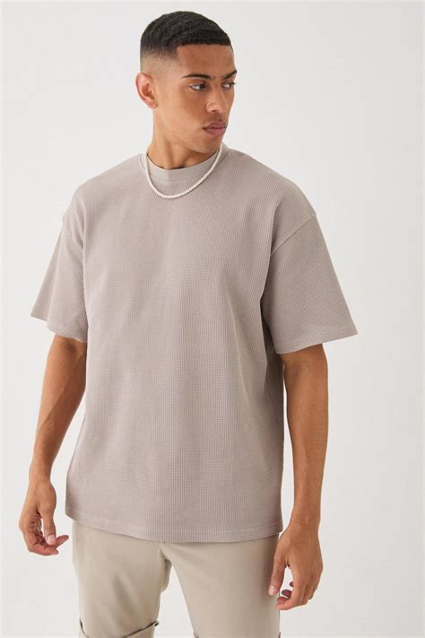 Oversized Waffle Shirts: A Timeless Style for Ultimate Comfort and Versatility