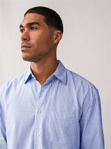 Oxford Blue Shirts: A Timeless and Versatile Addition to Your Wardrobe