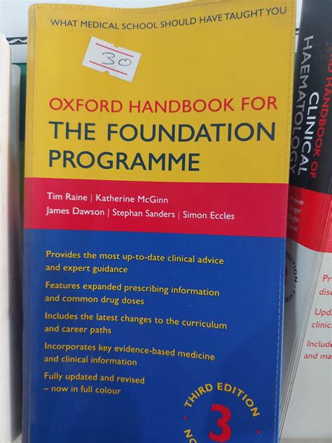 Oxford Handbook for the Foundation Programme Kindle Editon