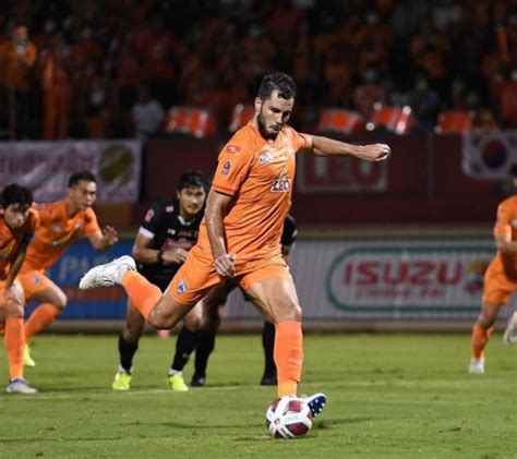 PEA FC: Uma Potência do Futebol Tailandês