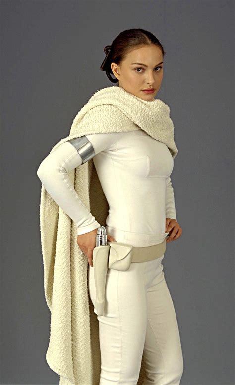 Padmé Amidala's Geonosis Costume: An Iconic Style from Star Wars