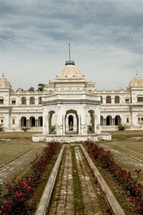 Pakistan Castle With A Thousand Doors Reader