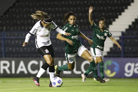 Palmeiras Feminino domina América-MG e assume vice-liderança do Brasileirão A1!