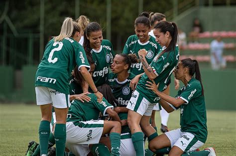 Palmeiras Feminino x: Dominando o Futebol Feminino Brasileiro