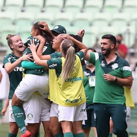 Palmeiras Feminino x: Um Gigante em Ascensão