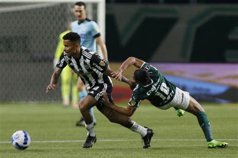 Palmeiras x Atlético-MG: Uma Rivalidade de Gigantes