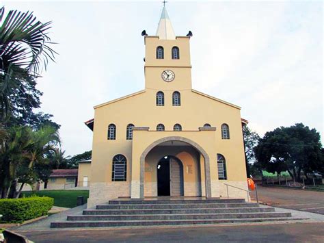 Paróquia Nossa Senhora de Fátima: Um Santuário de Fé e Comunidade