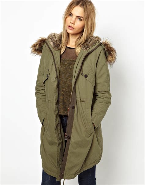 Parka jackets