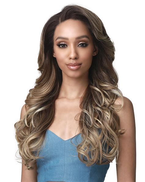 Partial Wigs: The Key To A Flexible Style