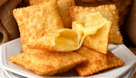 Pastelzinho de queijo: um deleite gastronômico brasileiro