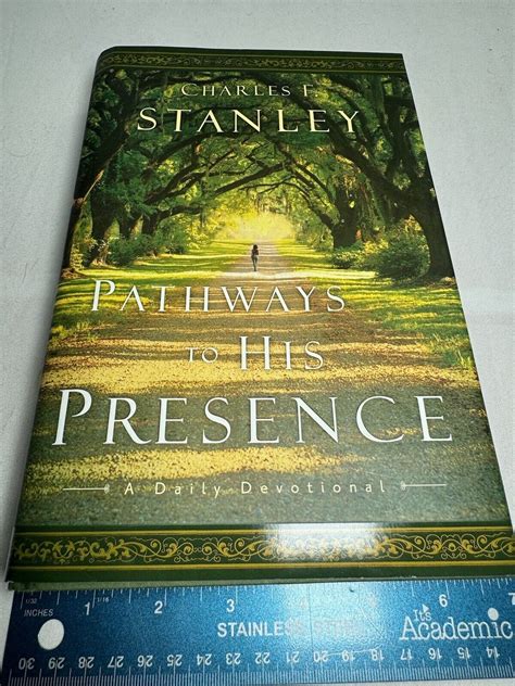 Pathways to His Presence: A Daily Devotional Epub