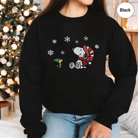 Peanuts Snoopy Christmas Sweatshirt: Unleash the Holiday Cheer!