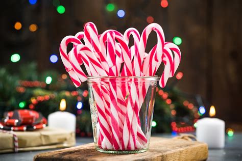 Peppermint Swirls: A History of Candy Cane Stripes