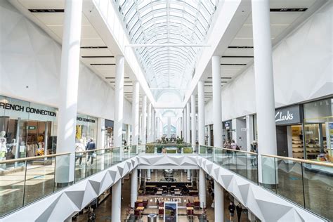 Perückenläden in Meadowhall, Sheffield: Dein Weg zu umwerfenden Haarstylings